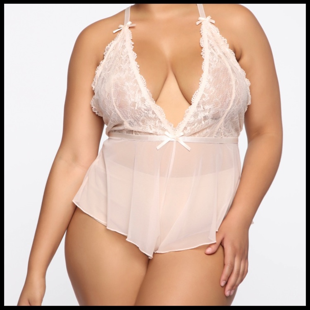 Fashion Nova Curve NWT Lace Teddy Romper